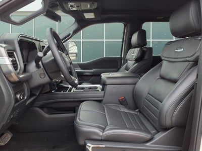 2025 Ford Super Duty F-450 DRW Platinum