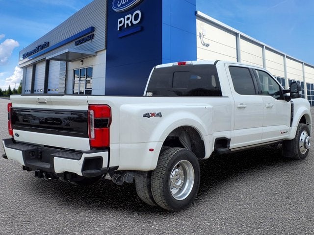 2025 Ford Super Duty F-450 DRW Platinum