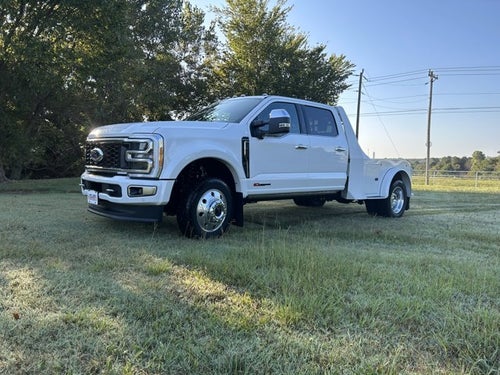 2025 Ford Super Duty F-450 DRW Platinum