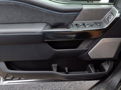 2025 Ford Super Duty F-450 DRW Platinum