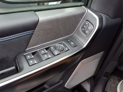 2025 Ford Super Duty F-450 DRW Platinum