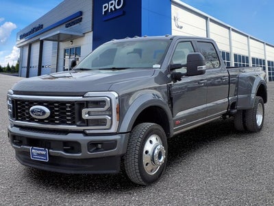 2025 Ford Super Duty F-450 DRW Platinum