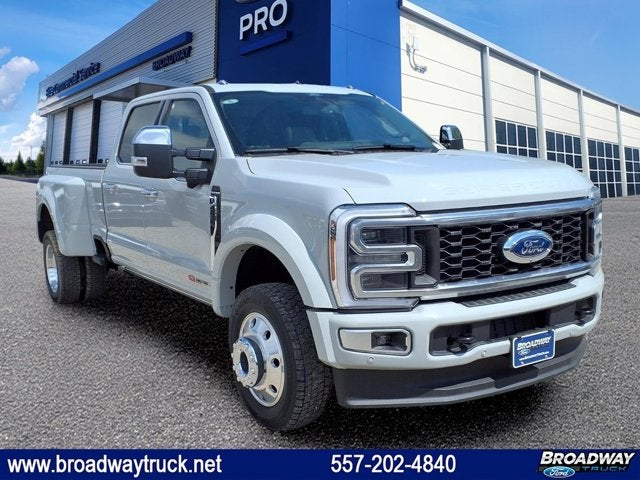 2026 Ford F-450 Platinum 4x4 Crew Cab 8' Box DRW's photo