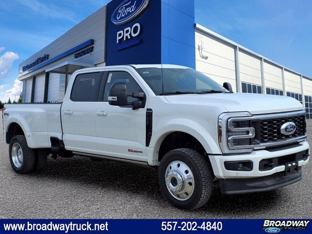 2025 Ford Super Duty F-450 DRW Platinum