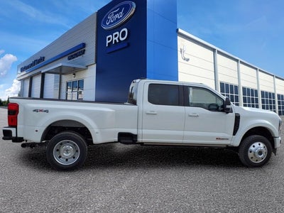 2025 Ford Super Duty F-450 DRW Platinum