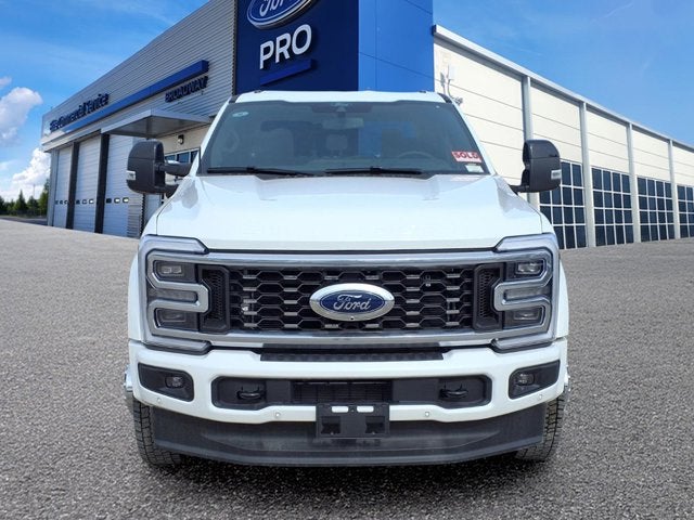 2025 Ford Super Duty F-450 DRW Platinum