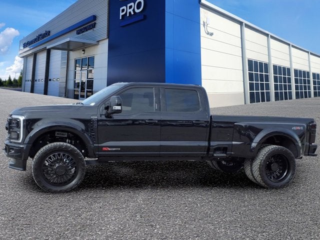 2024 Ford Super Duty F-450 DRW Platinum