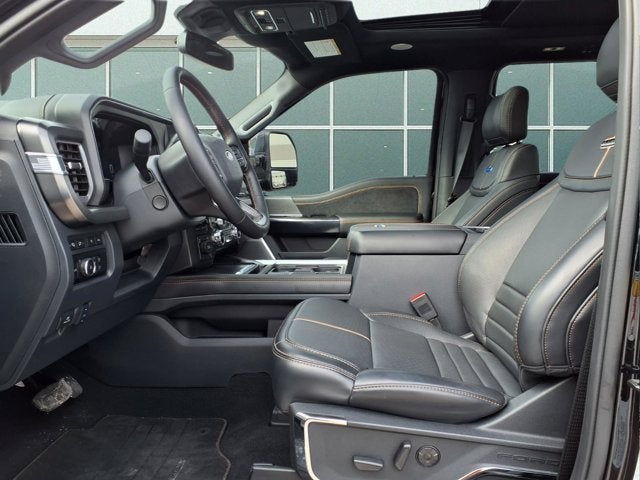 2024 Ford Super Duty F-450 DRW Platinum