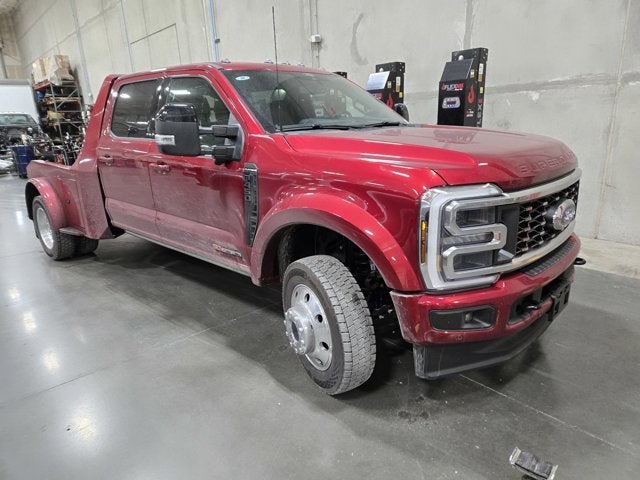 2025 Ford Super Duty F-450 DRW Platinum