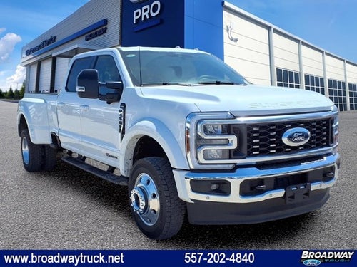 2026 Ford Super Duty F-450 DRW Lariat
