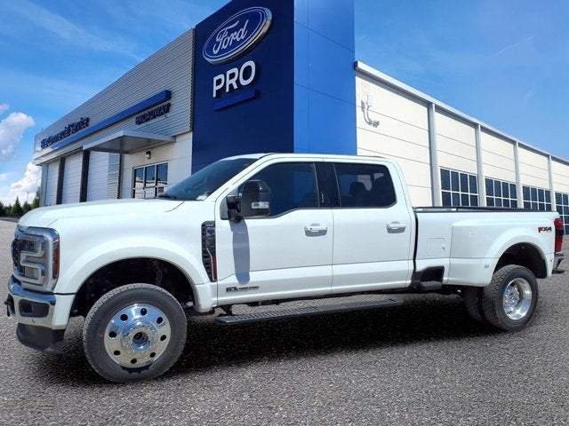 2026 Ford Super Duty F-450 DRW Lariat