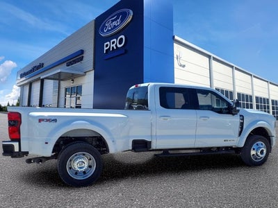 2026 Ford Super Duty F-450 DRW Lariat