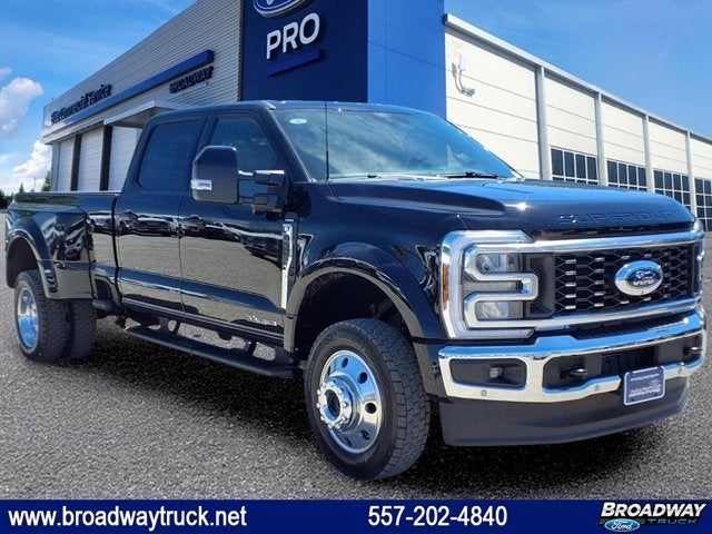 2026 Ford F-450 Lariat 4x4 Crew Cab 8' Box DRW's photo
