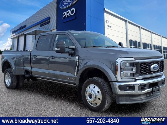 2025 Ford Super Duty F-450 DRW LARIAT