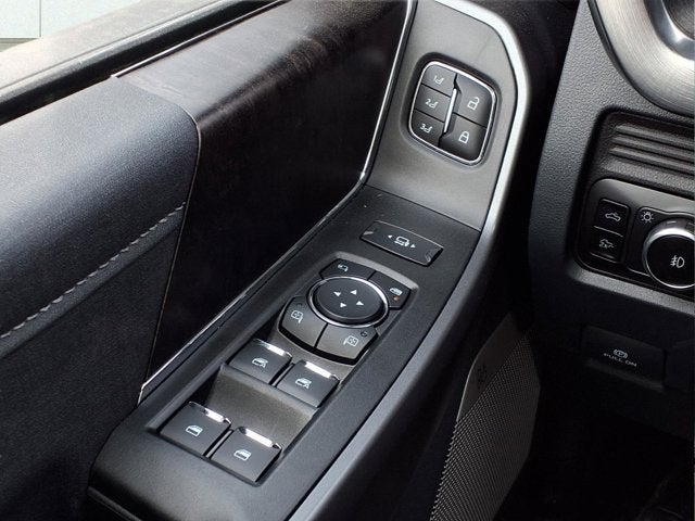 2025 Ford Super Duty F-450 DRW LARIAT