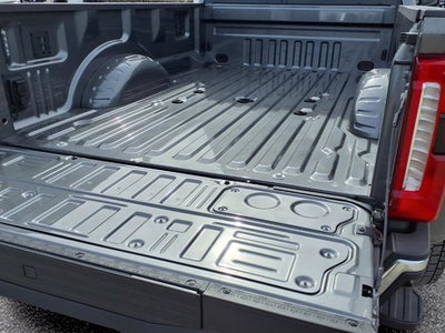 2025 Ford Super Duty F-450 DRW LARIAT