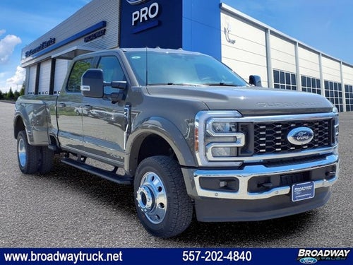 2026 Ford Super Duty F-450 DRW Lariat