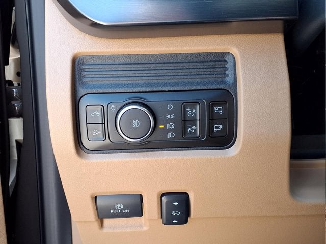 2026 Ford Super Duty F-450 DRW Lariat