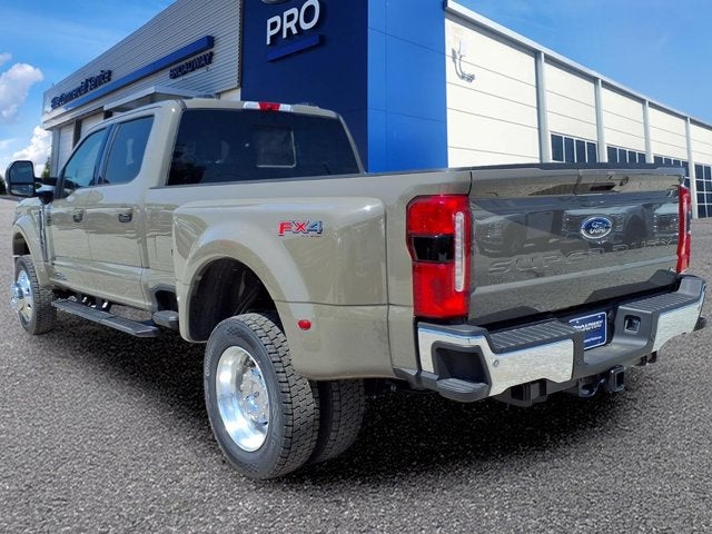2026 Ford Super Duty F-450 DRW Lariat