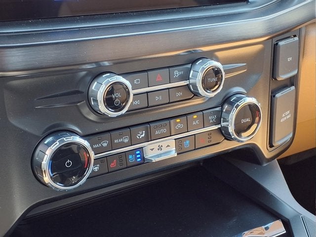 2026 Ford Super Duty F-450 DRW Lariat