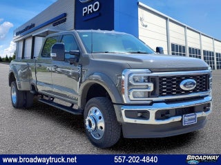 2026 Ford Super Duty F-450 DRW Lariat