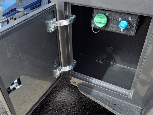 2025 Ford Super Duty F-450 DRW LARIAT