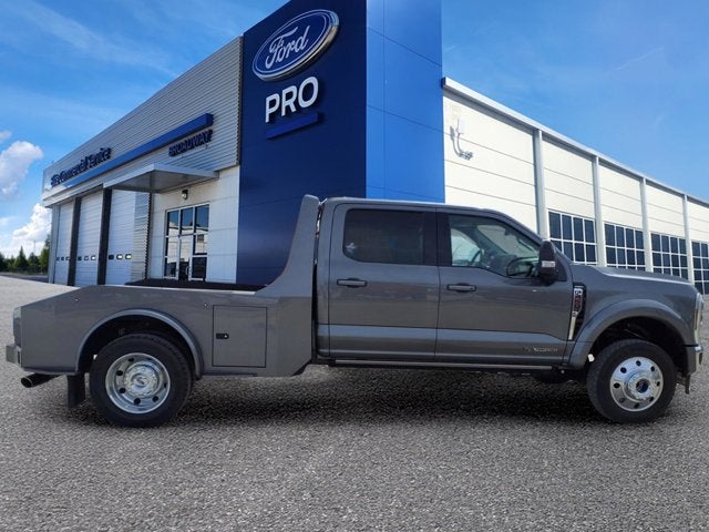 2025 Ford Super Duty F-450 DRW LARIAT