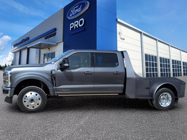 2025 Ford Super Duty F-450 DRW LARIAT